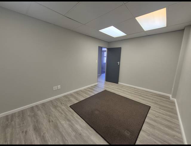 26M² OFFICE TO LET IN WYNBERG